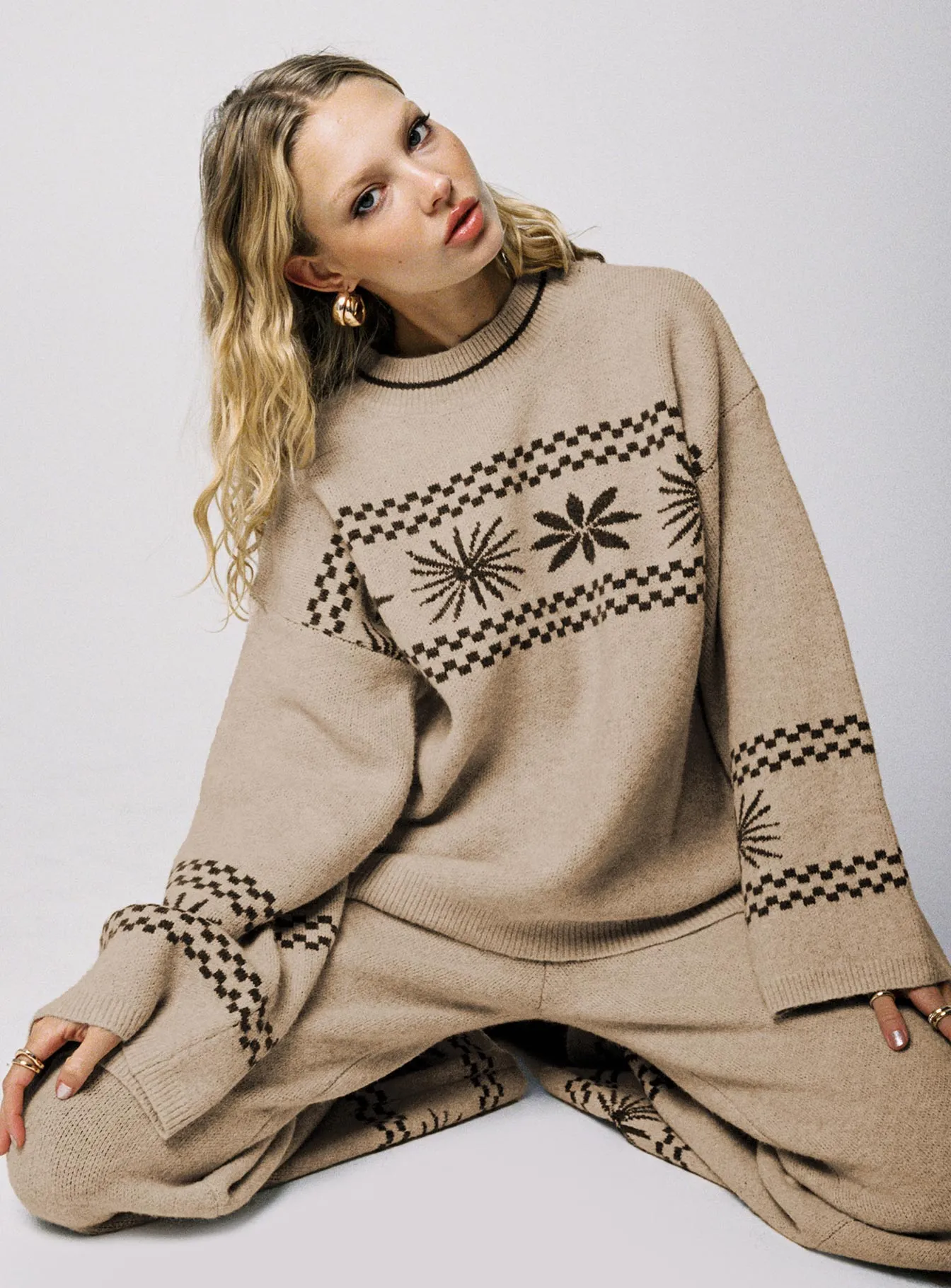 Anok Graphic Sweater Cream / Brown