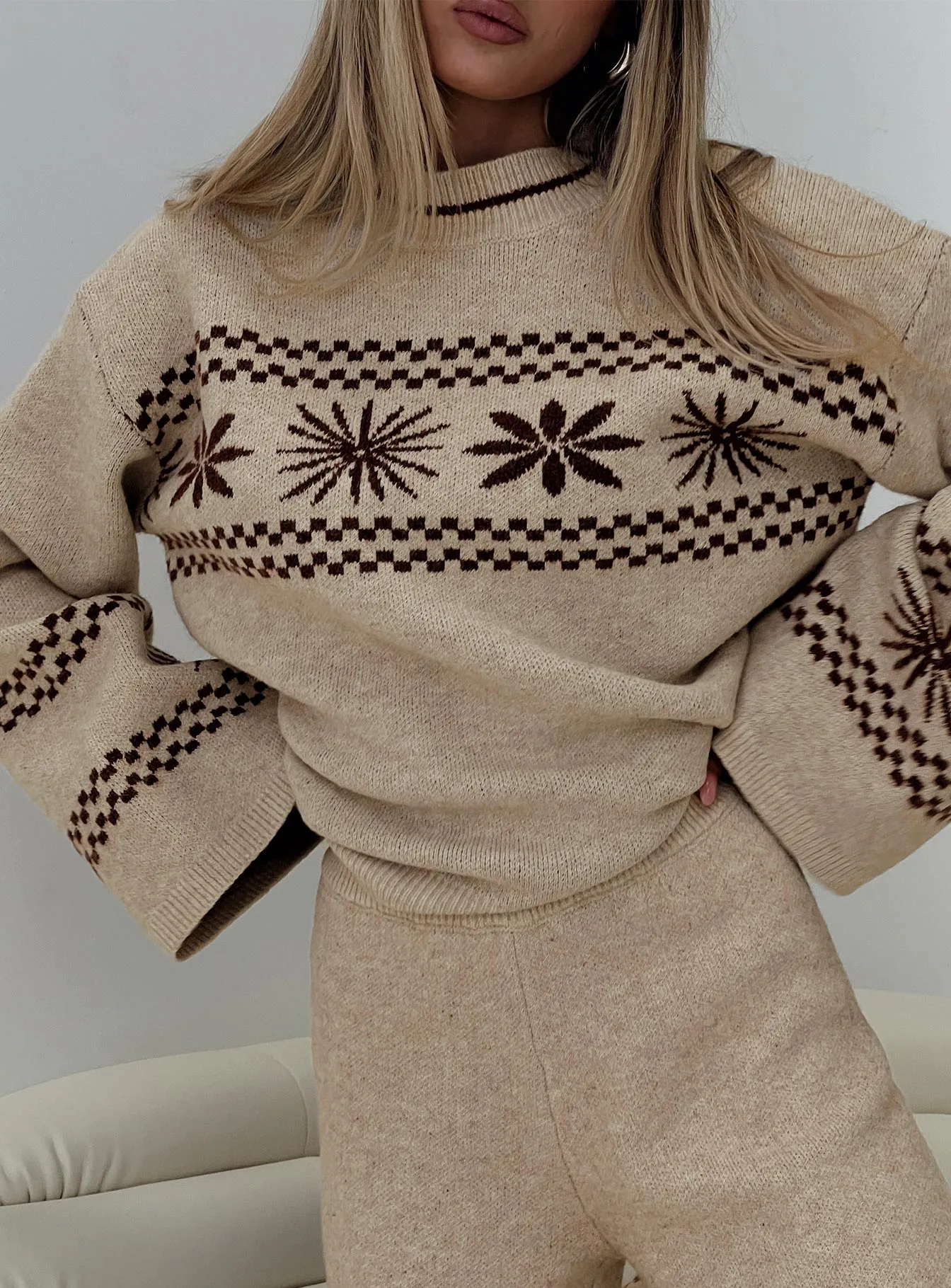 Anok Graphic Sweater Cream / Brown