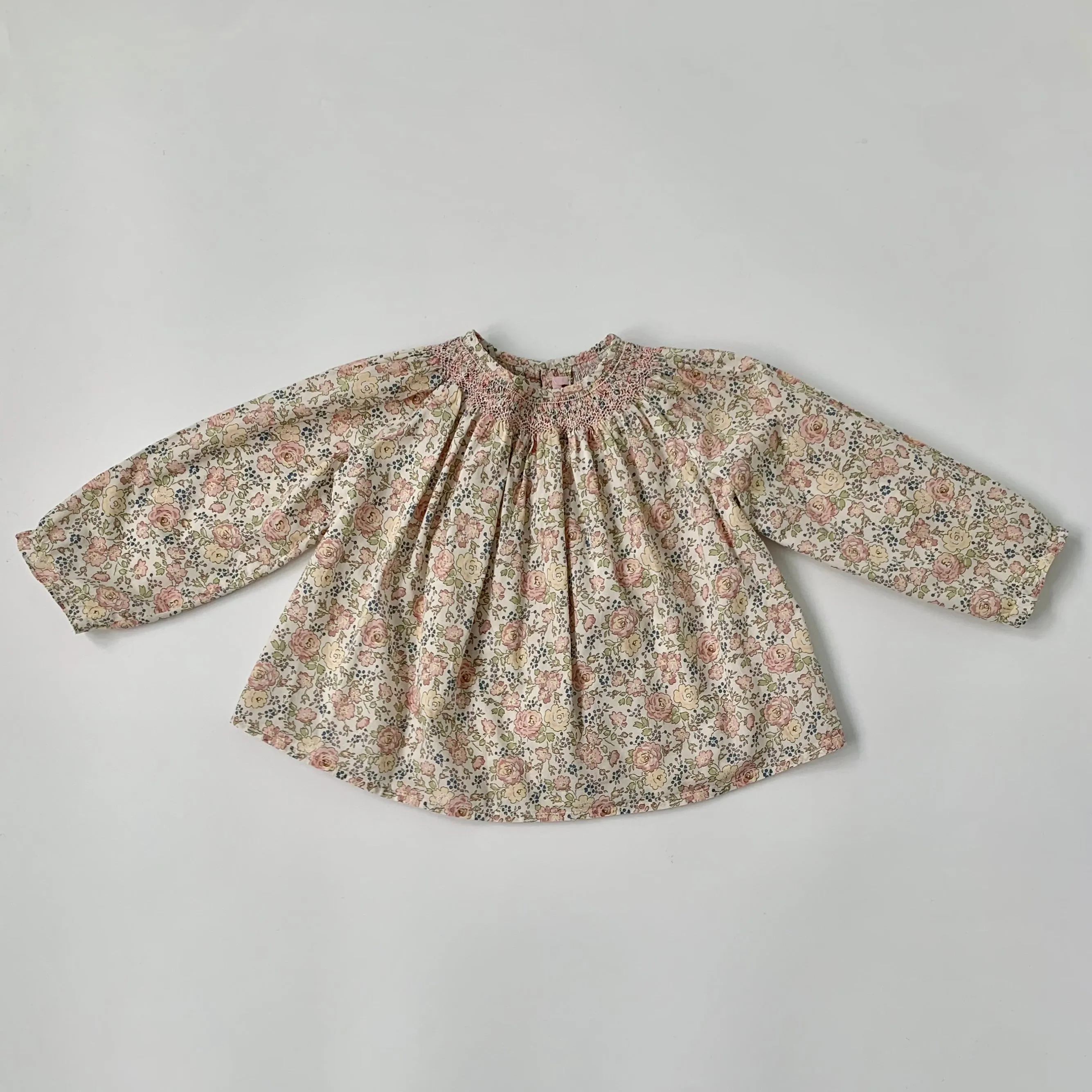 Bonpoint Pastel Hand Smocked Felicite Liberty Print Blouse: 18 Months