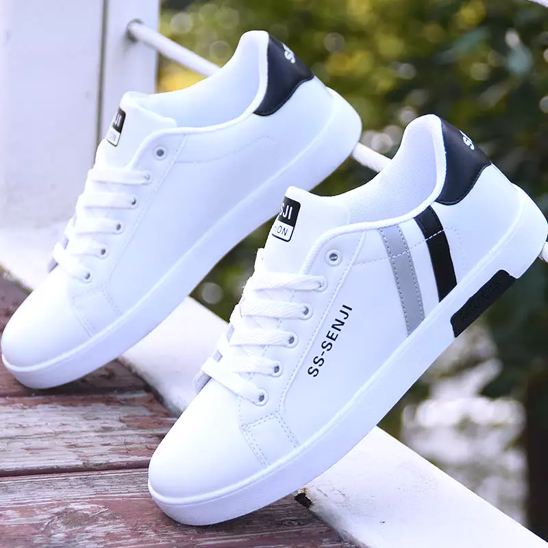 INSTOCK- men's trendy new white Korean style trendy sneakers