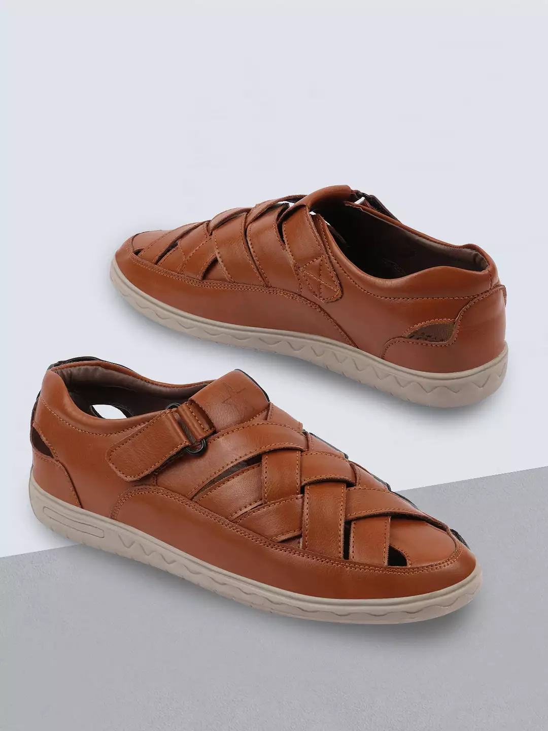 Men Tan Criss Cross Strap Shoe Style Sandals