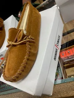 Minnetonka Men's Sheepskin