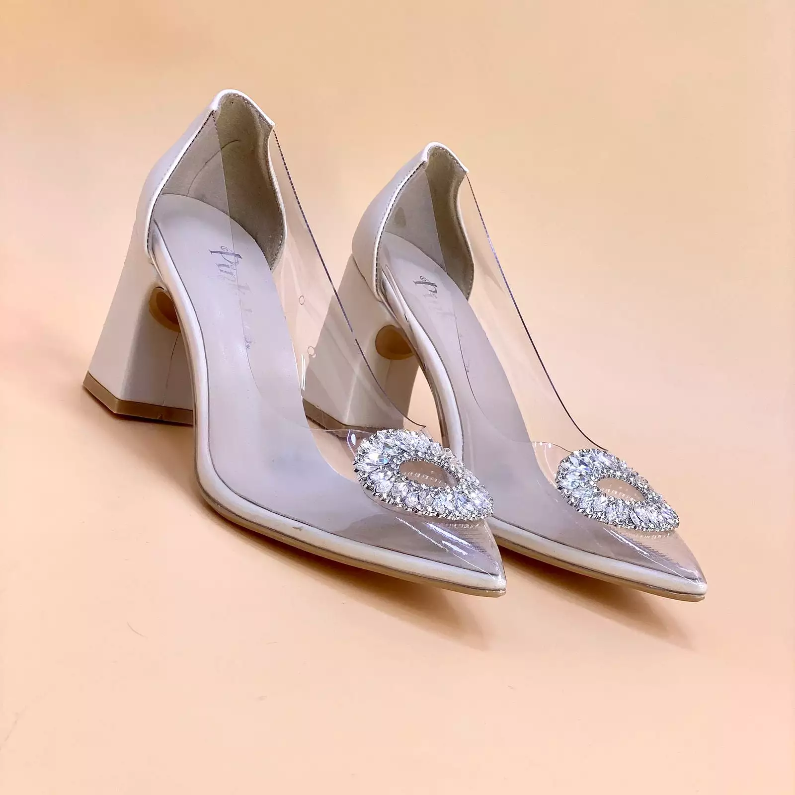 NEW ,  WOMEN SHOES HEELS W730