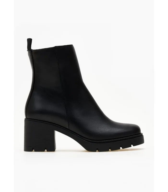 Ragazza Chunky Chelsea Leather Boots - Black 0651