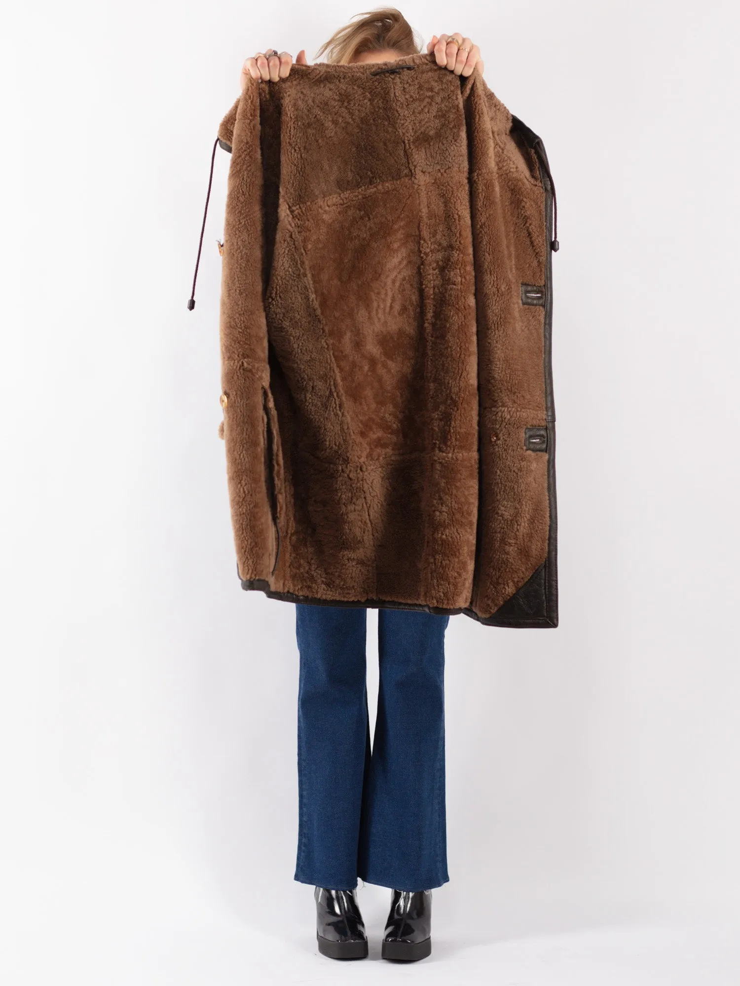 Vintage 80's Women Hooded Sheepskin Coat in Brown