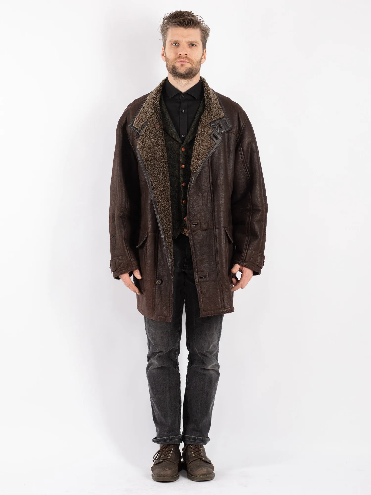 Vintage 90's Men Oversized Sheepskin Coat in Brown