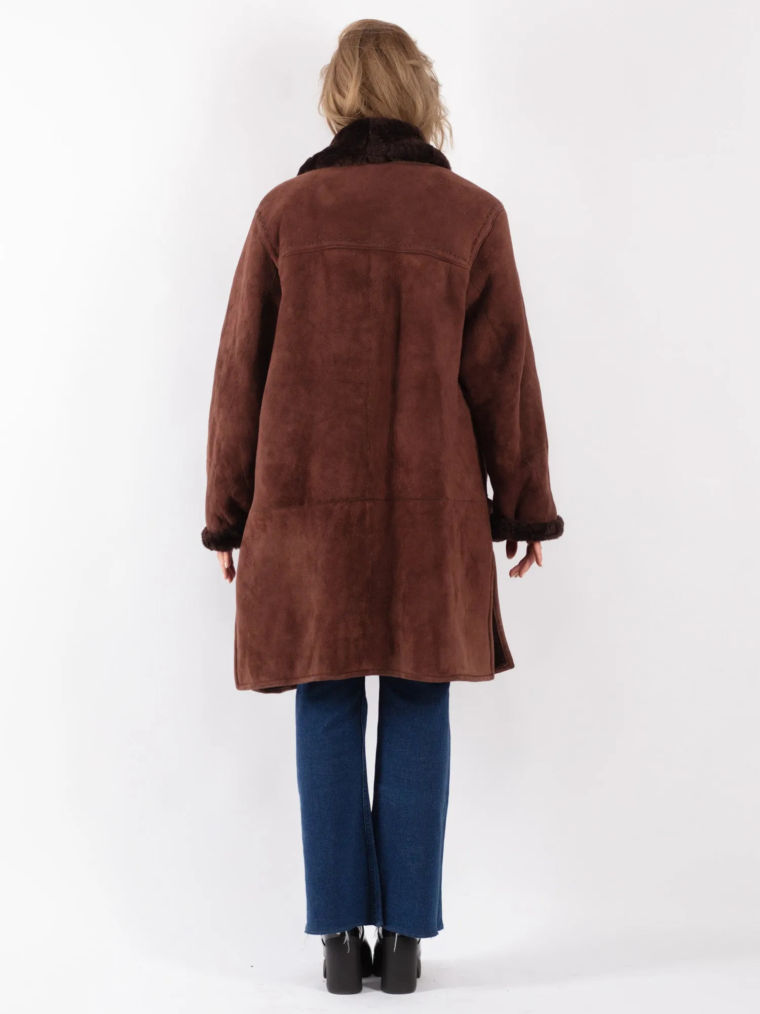 Vintage 90's Women Oversized Sheepskin Coat in Brown