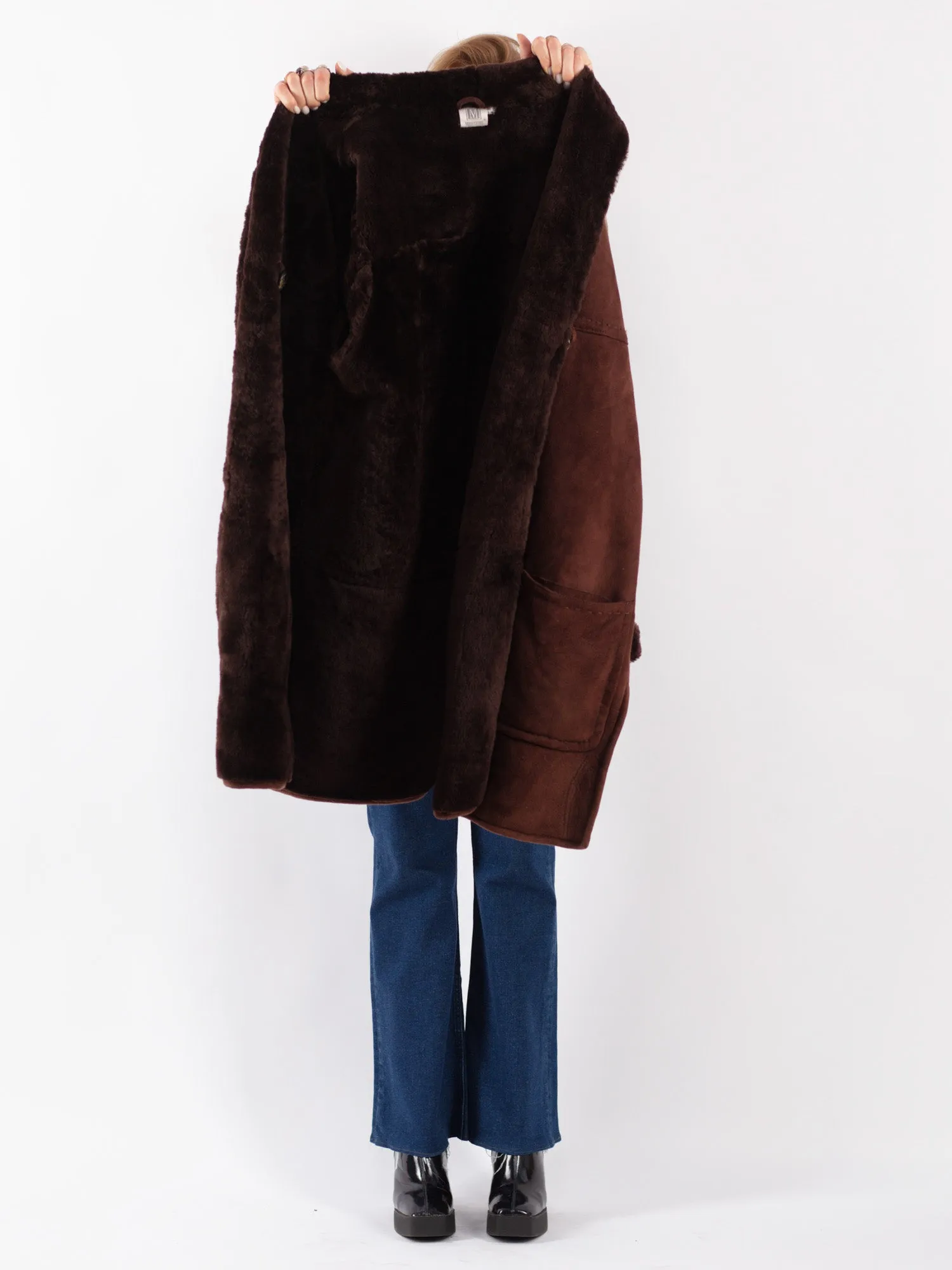 Vintage 90's Women Oversized Sheepskin Coat in Brown