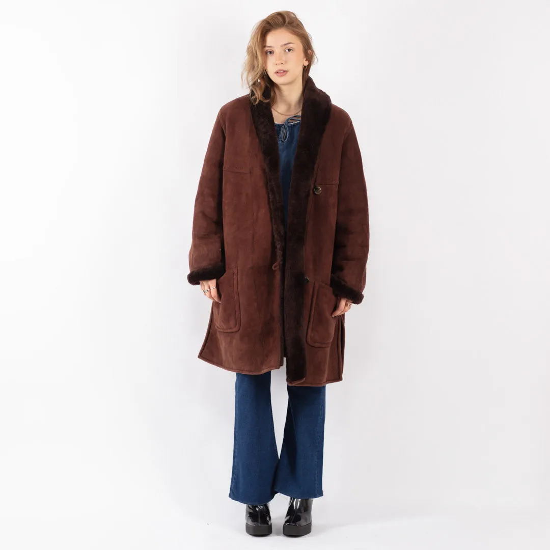 Vintage 90's Women Oversized Sheepskin Coat in Brown